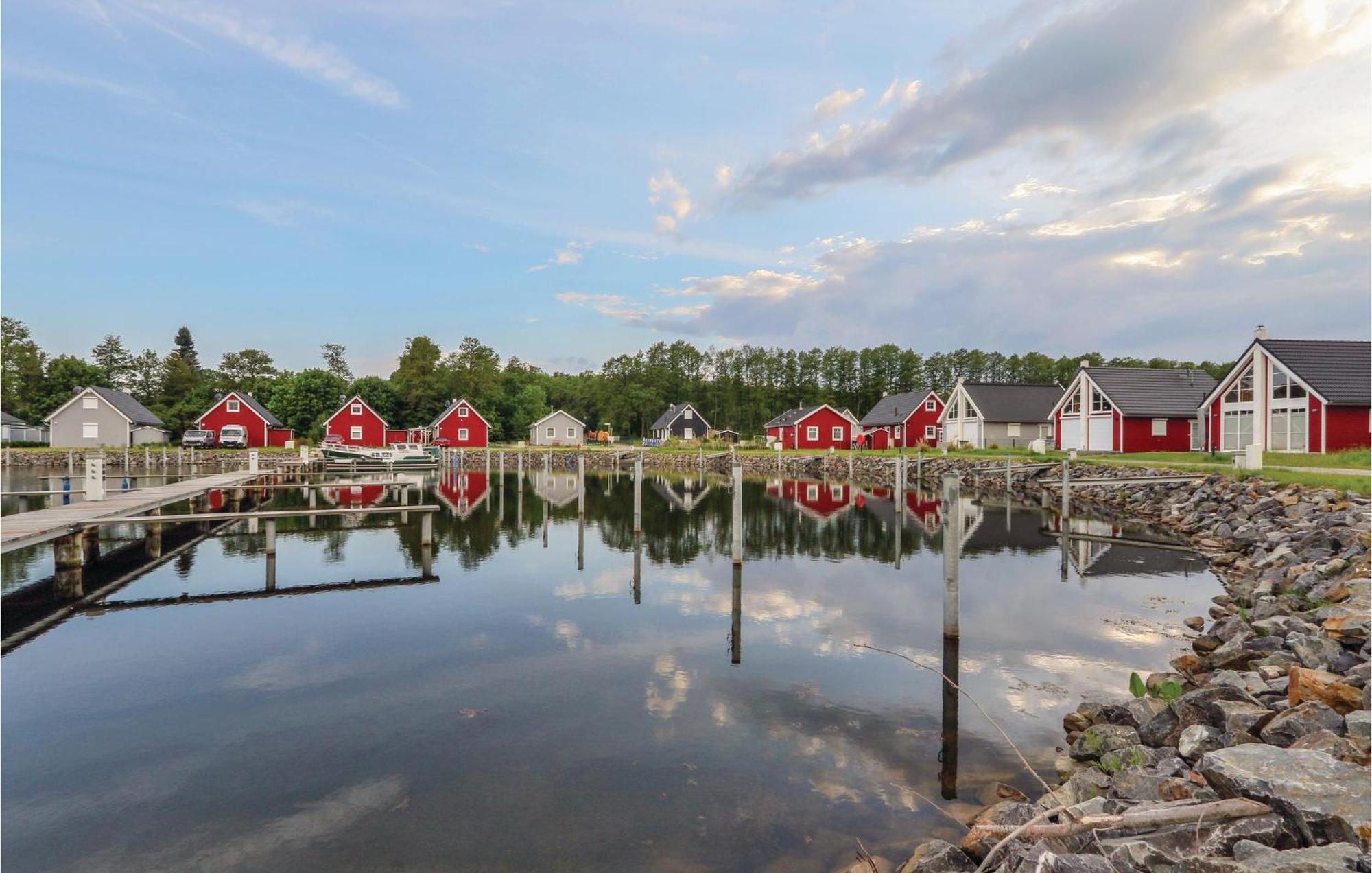 Two-Bedroom Holiday Home in Zerpenschleuse Buitenkant foto